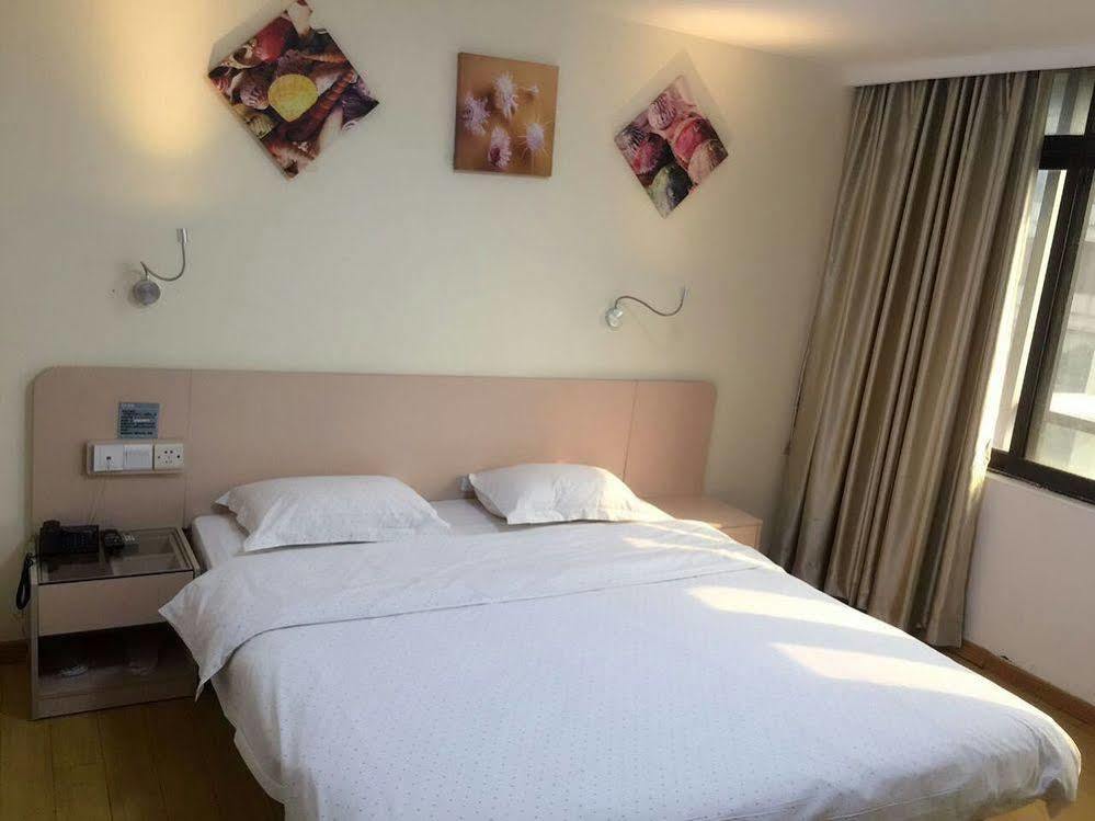 Yimi Inn Shiqiao Metro Sation Pedestrian Street Branch Guangzhou Dış mekan fotoğraf