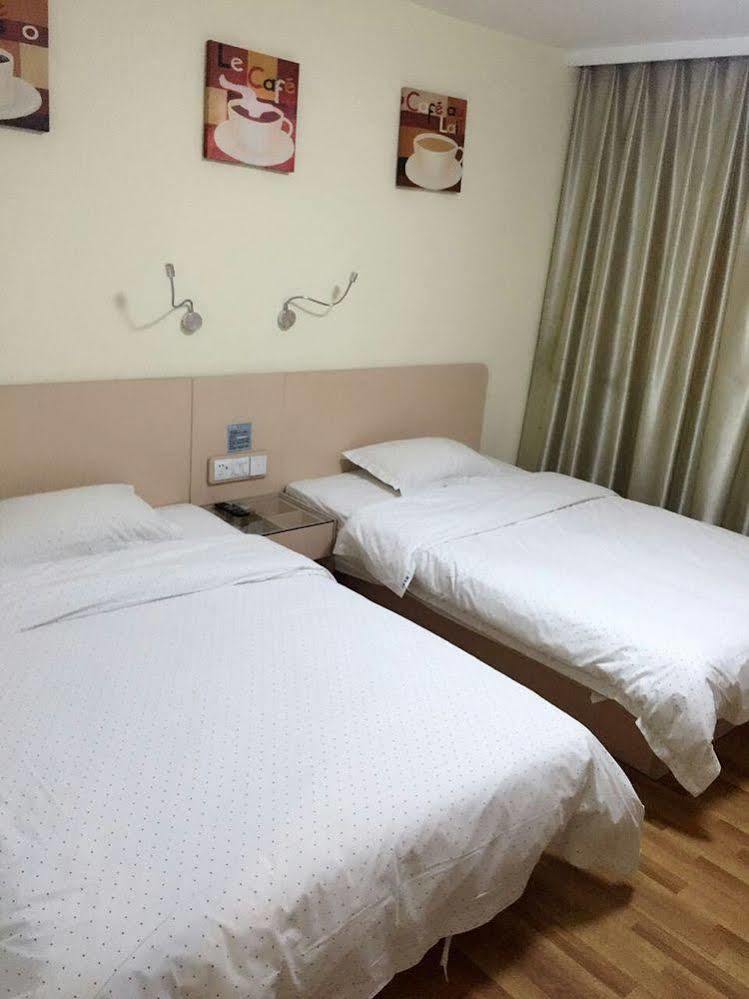 Yimi Inn Shiqiao Metro Sation Pedestrian Street Branch Guangzhou Dış mekan fotoğraf